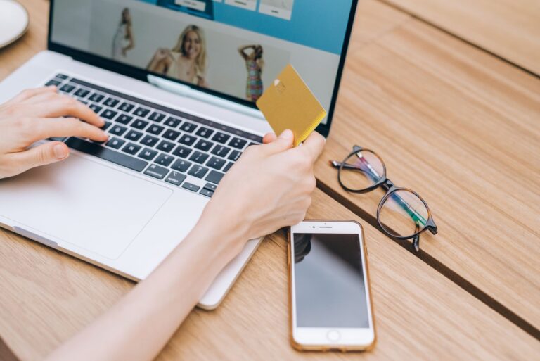 Quels sont les enjeux et perspectives de l&rsquo;e-commerce ?