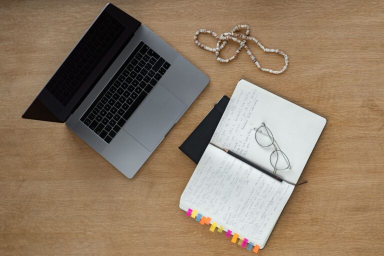 Quels sont les éléments indispensables pour réussir un site WordPress ?